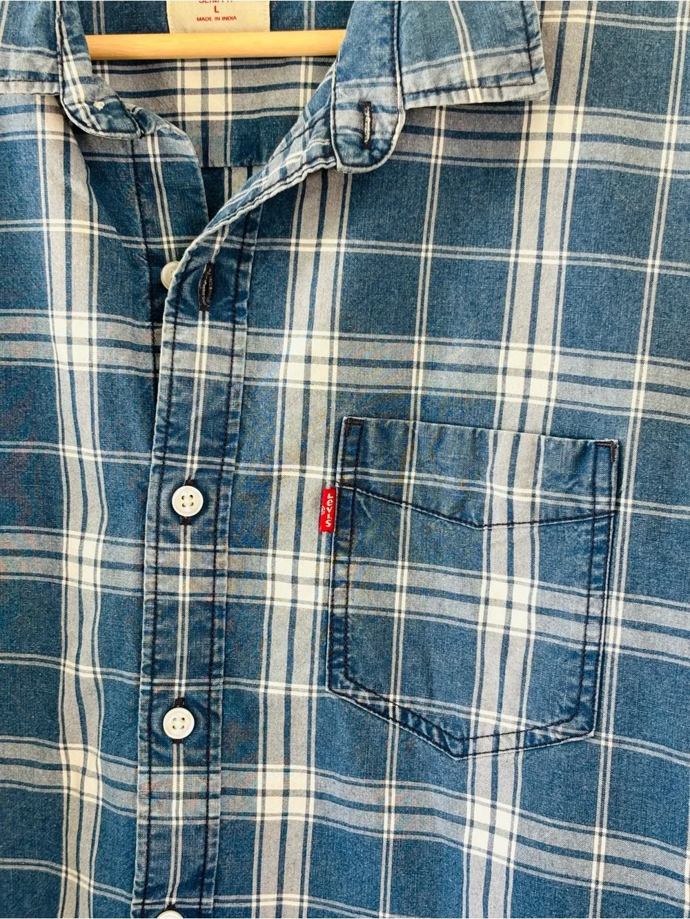 Levi’s Blue & White Check Button Down | 100% Cotton | Classic Shirt